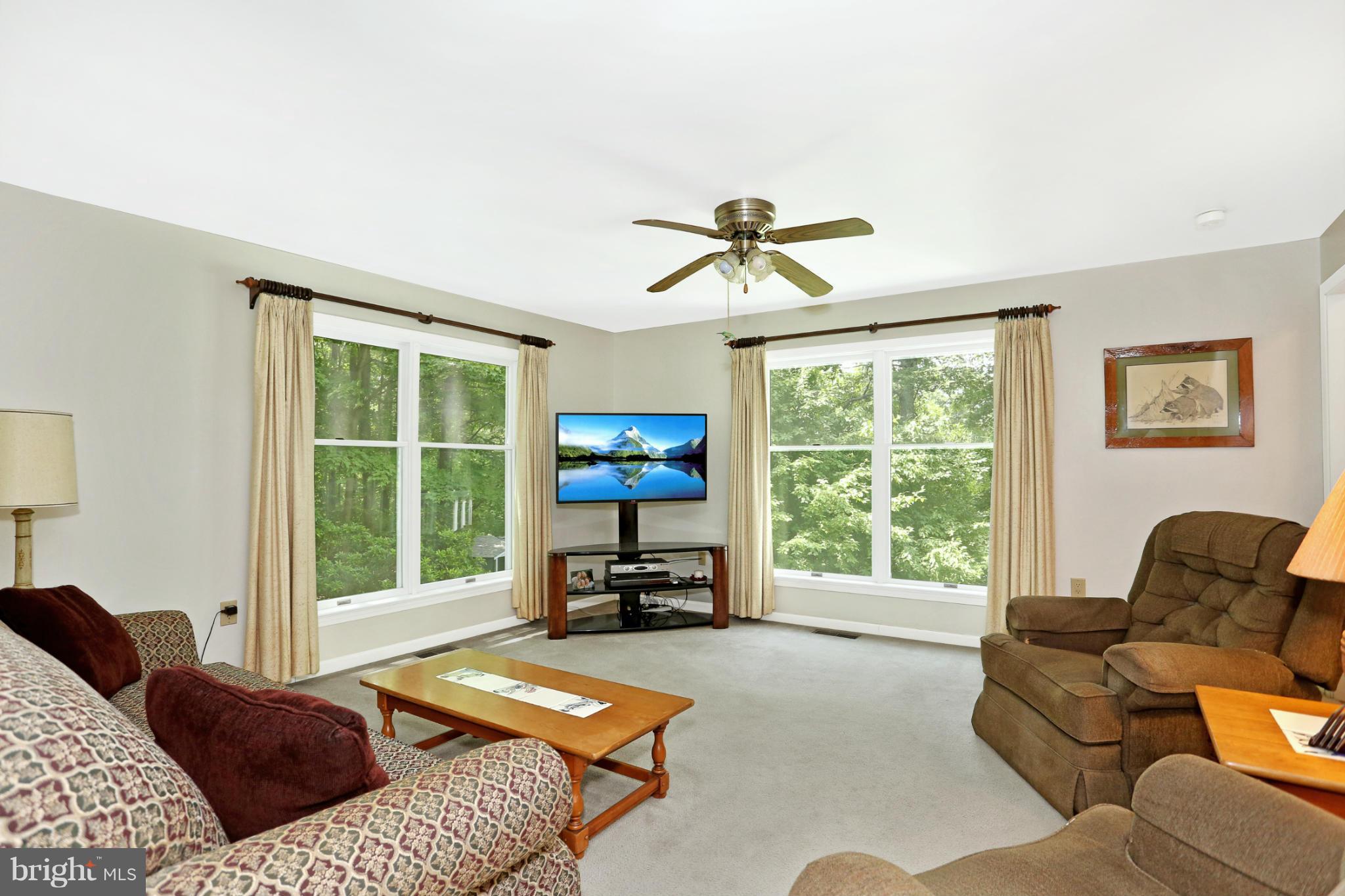 10275 Highland School Road Frederick, MD 21702 - Photo 9 of 30 Family Room