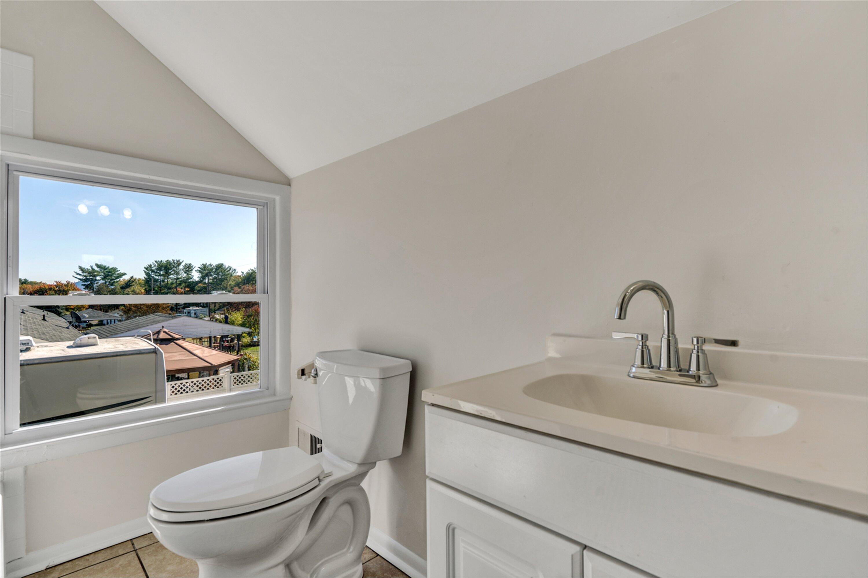 5736 Darby Road Roanoke, VA 24012 - Photo 20 of 31 20-DSC6495