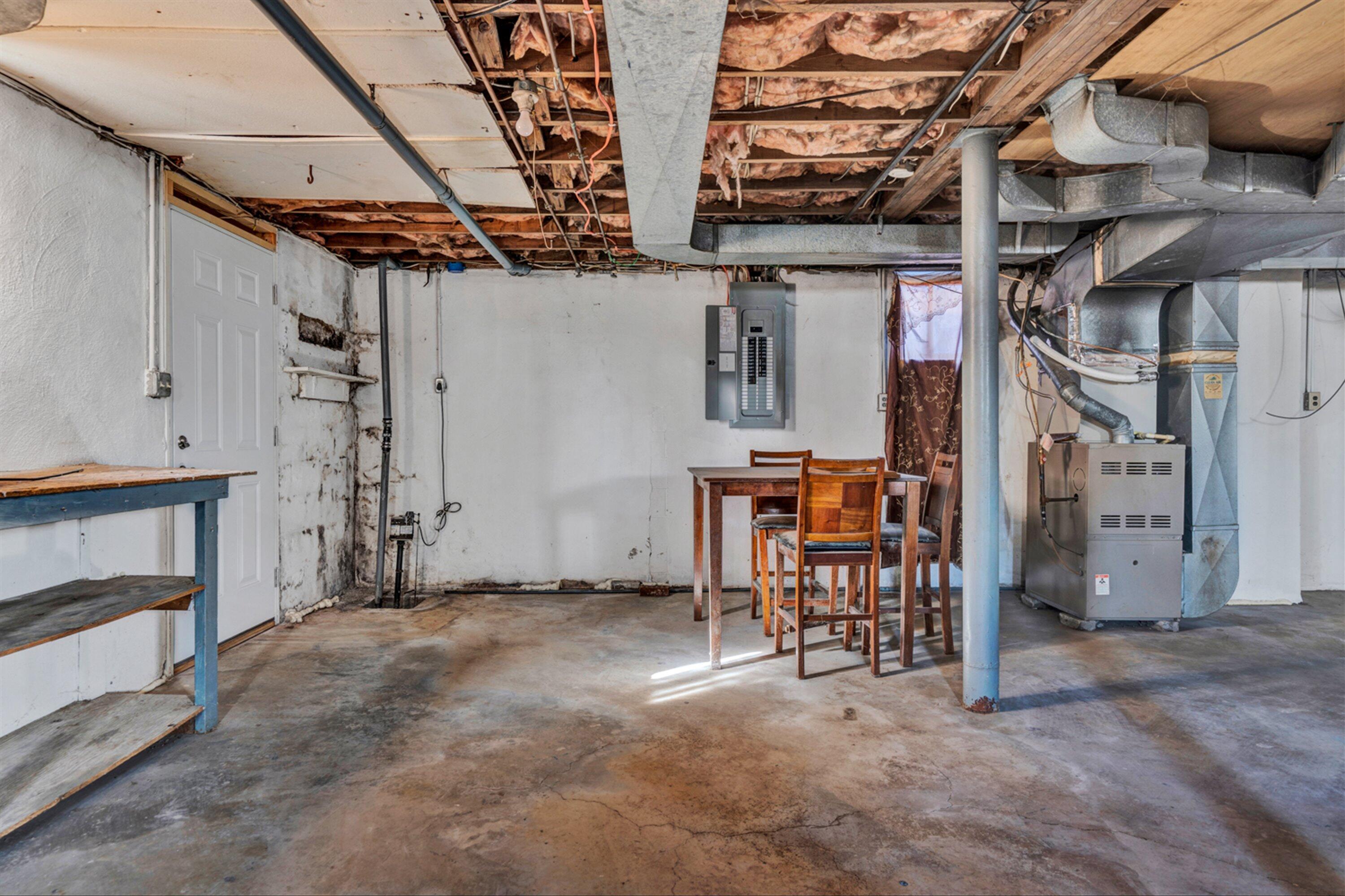 5736 Darby Road Roanoke, VA 24012 - Photo 25 of 31 25-DSC6513