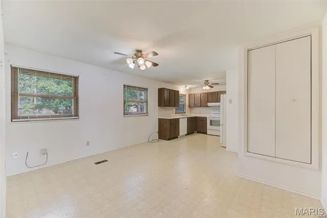 $1,400 | 10635 Aylesford Drive, Ferguson, MO 63136