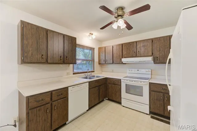 $1,400 | 10635 Aylesford Drive, Ferguson, MO 63136