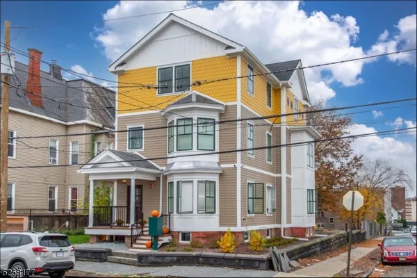 $1,750 | 84 Auburn Street, Paterson, NJ 07501