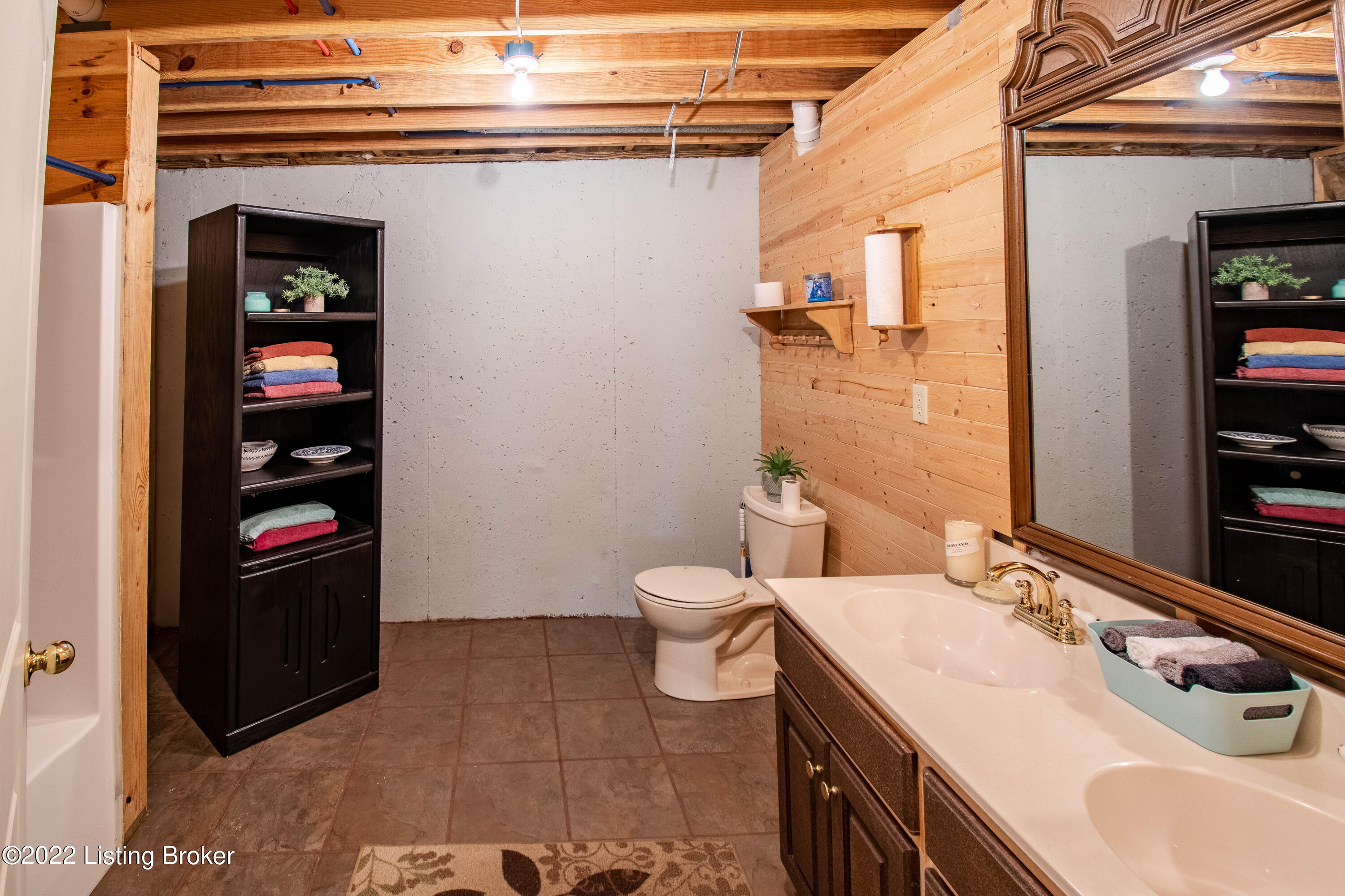 1969 Rams Run Shepherdsville, KY 40165 - Photo 41 of 61 Basement bathroom