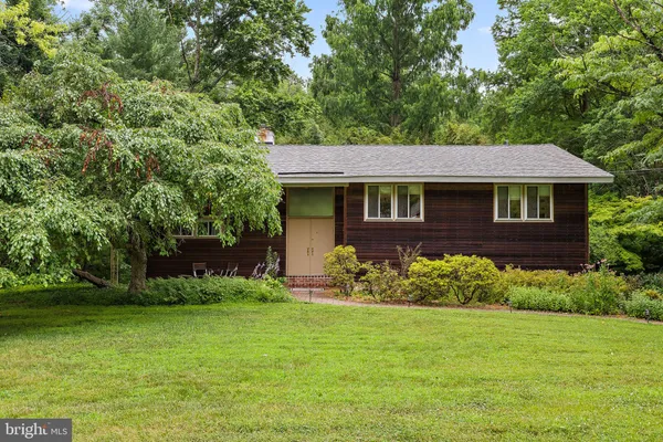 $525,000 | 3307 Heritage Drive, Wilmington, DE 19808