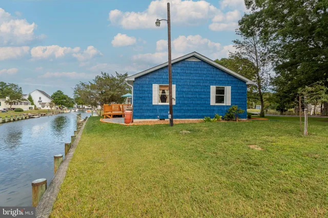 a view of a house with pool