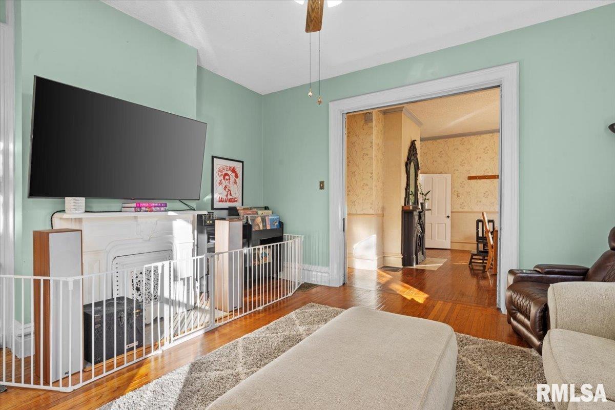 342 South Douglas Avenue Springfield, IL 62704 - Photo 7 of 37