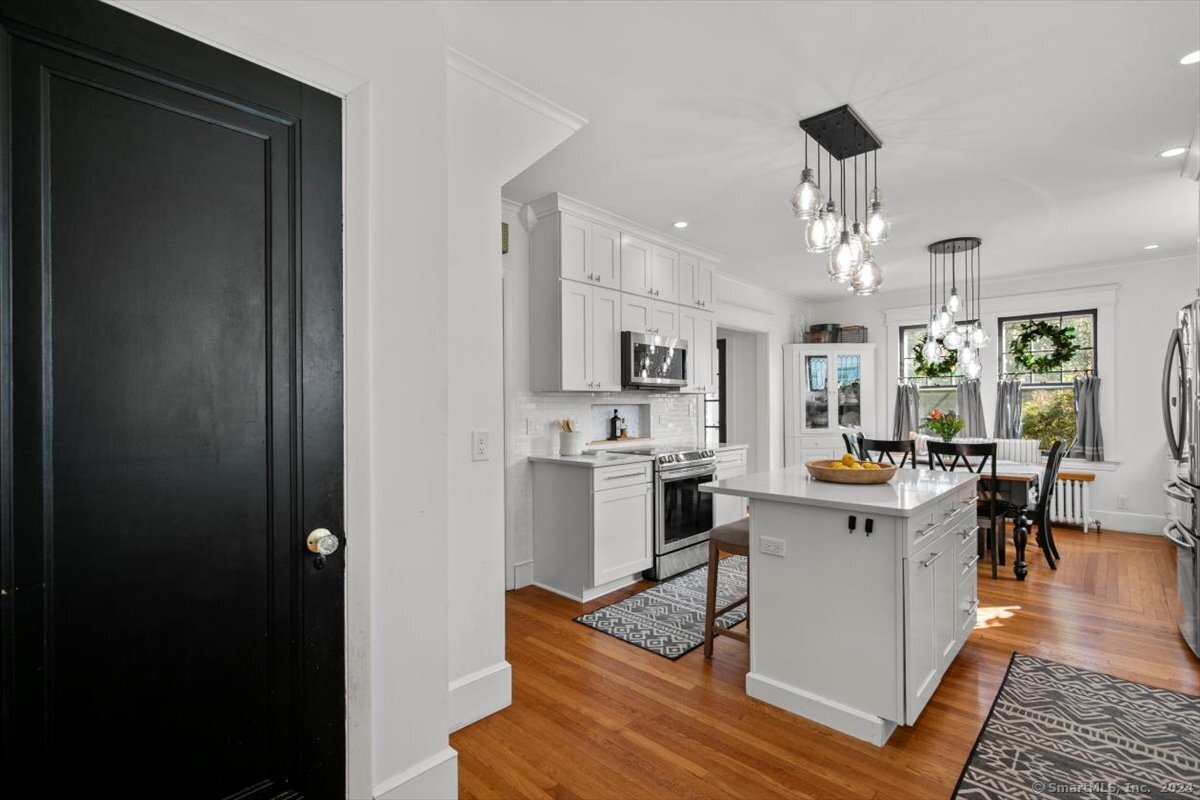 37 Harmon Street Hamden, CT 06517 - Photo 12 of 36