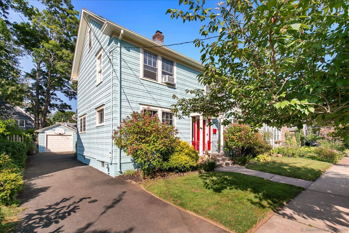 37 Harmon Street Hamden, CT 06517 - Photo 4 of 36