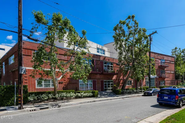 $898,000 | 1010 Sycamore Avenue, Unit 107, South Pasadena, CA 91030