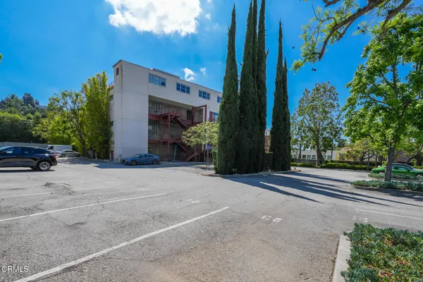 $898,000 | 1010 Sycamore Avenue, Unit 107, South Pasadena, CA 91030