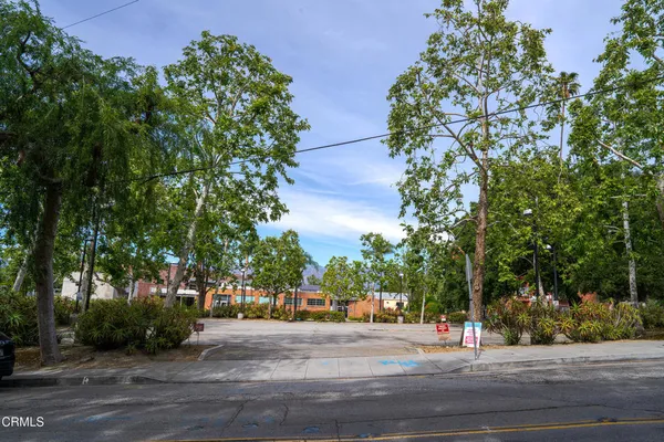 $898,000 | 1010 Sycamore Avenue, Unit 107, South Pasadena, CA 91030