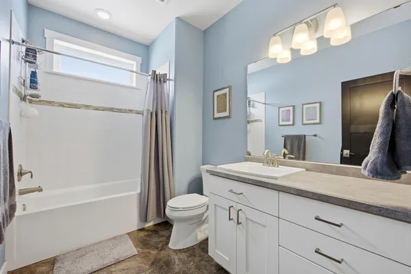 $759,900 | 7179 37th Street North, Moorhead, MN 56560