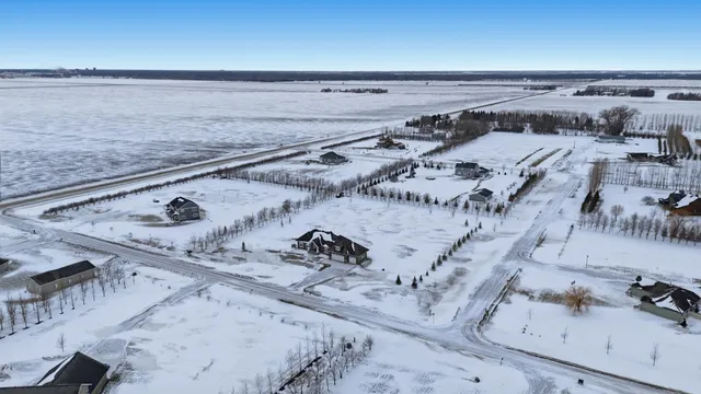$759,900 | 7179 37th Street North, Moorhead, MN 56560