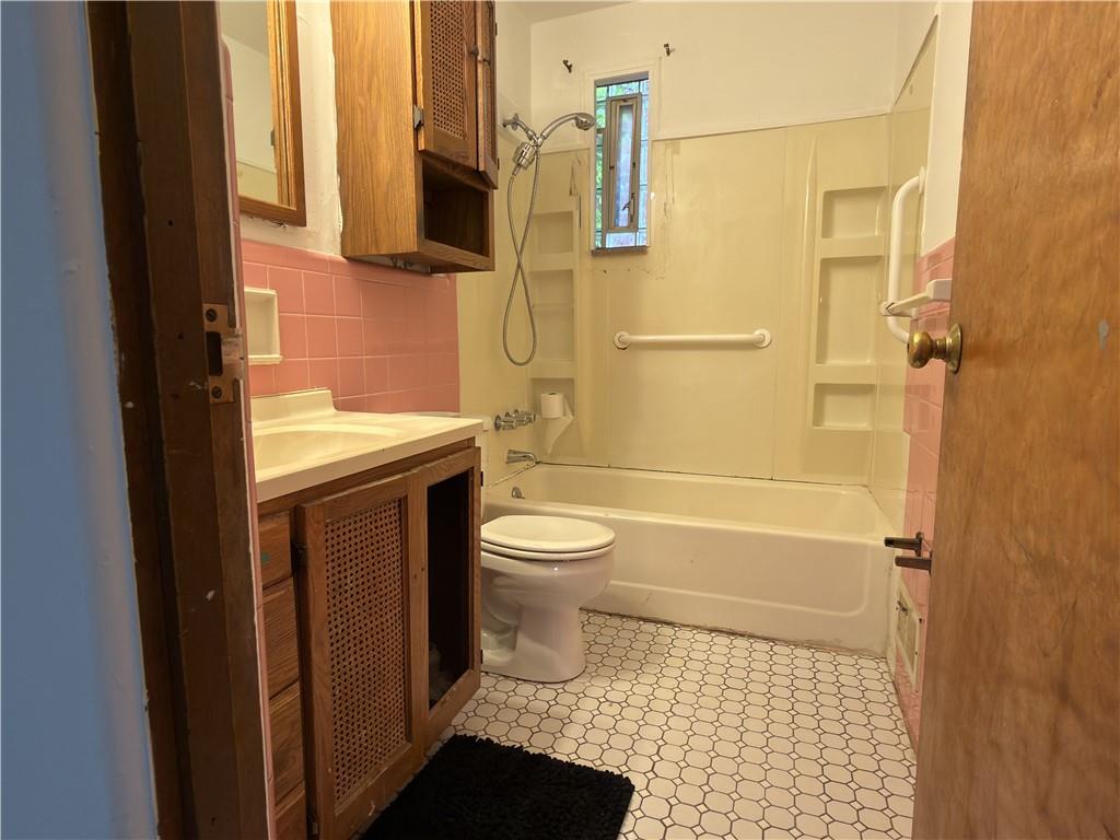 3474 Webster Avenue Pittsburgh, PA 15219 - Photo 33 of 47