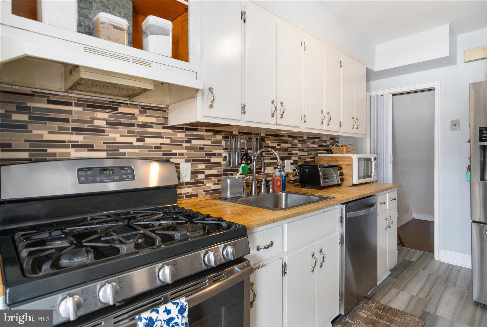 1902 Stanhope Road Dundalk, MD 21222 - Photo 12 of 36 Kitchen
