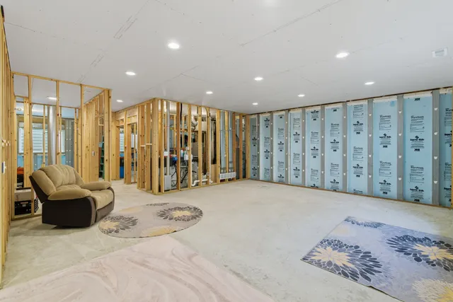 $449,000 | 2004 Bluestem Drive, Mankato, MN 56001