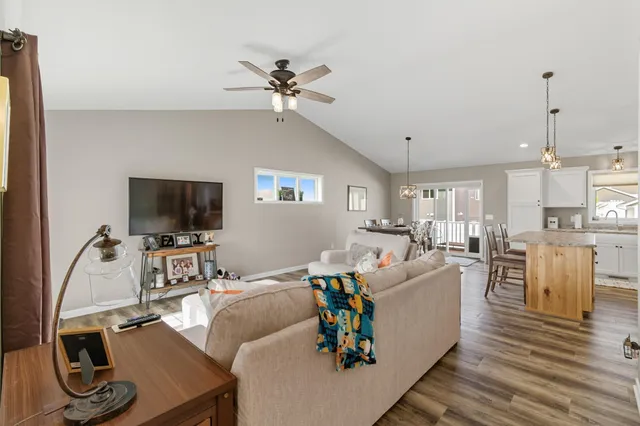 $449,000 | 2004 Bluestem Drive, Mankato, MN 56001