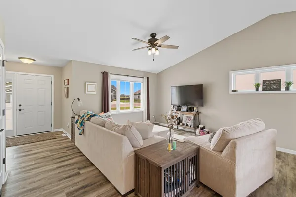 $425,000 | 2004 Bluestem Drive, Mankato, MN 56001