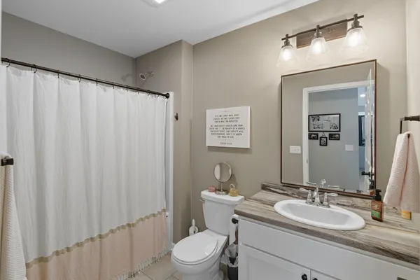 $439,900 | 2004 Bluestem Drive, Mankato, MN 56001