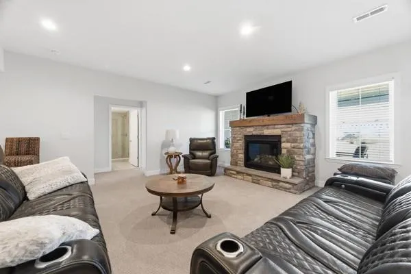 $1,100,000 | 617 Presidents Drive, Canonsburg, PA 15317