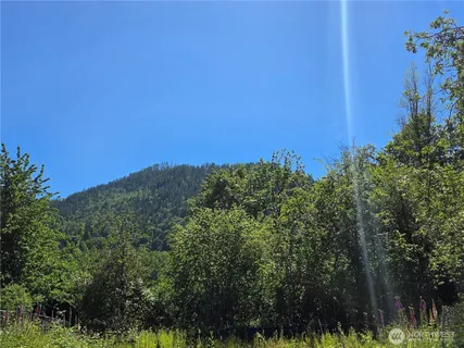 $2,200,000 | 885 Front Street South, Issaquah, WA 98027