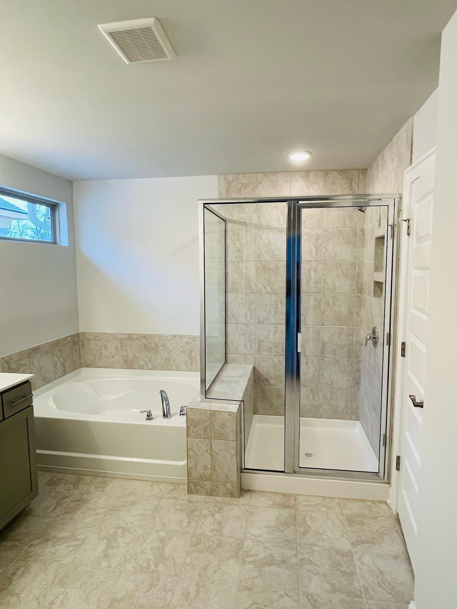 1108 Carlisle Place Mount Juliet, TN 37122 - Photo 10 of 20 a spacious bathroom with a bathtub and a shower