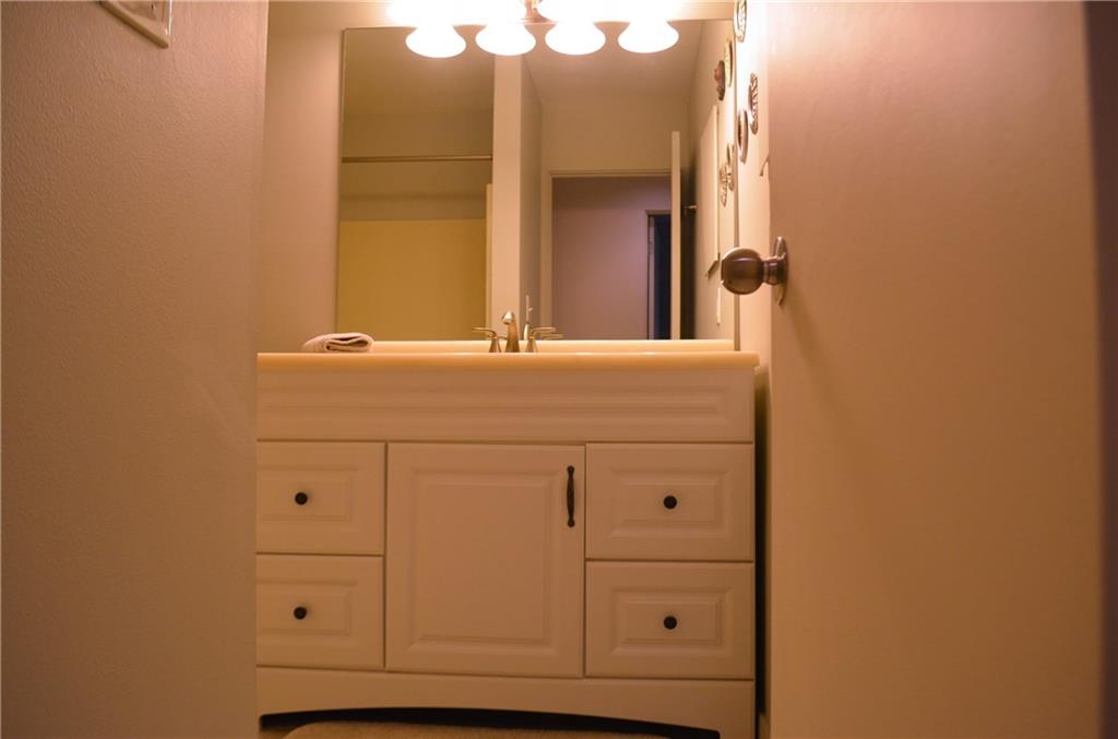 1204 Kenzie Road Pittsburgh, PA 15205 - Photo 11 of 14 Main bath