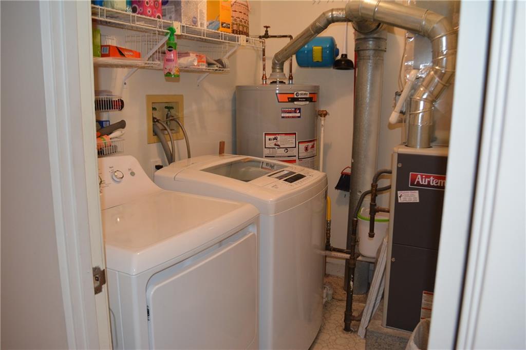 1204 Kenzie Road Pittsburgh, PA 15205 - Photo 13 of 14 Washer & Dryer are less than 1 year old.