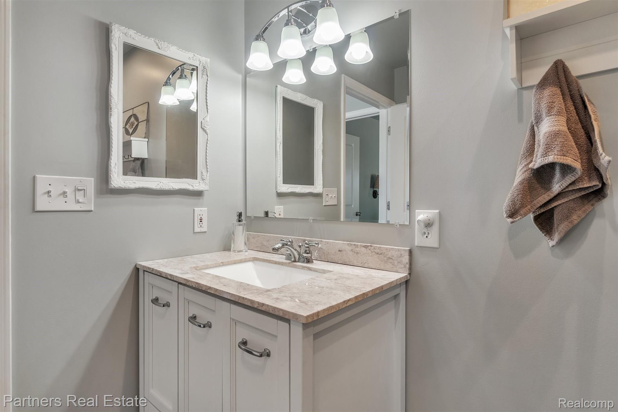 16051 Murray Road Byron, MI 48418 - Photo 18 of 41 Beautiful bathroom vanity.