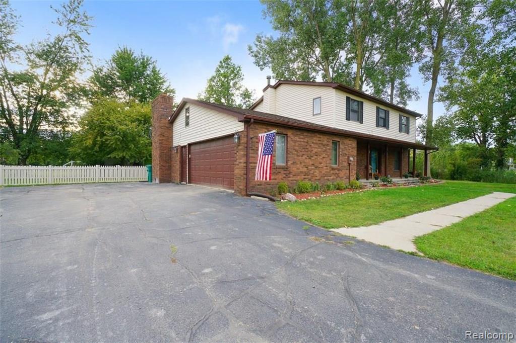 15550 Bak Road Belleville, MI 48111 - Photo 2 of 20