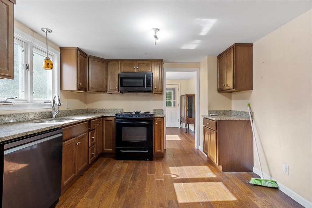 28 Wellesley Street Athol, MA 01331 - Photo 14 of 23