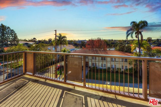 $645,000 | 7100 Alvern Street, Unit 301, Los Angeles, CA 90045