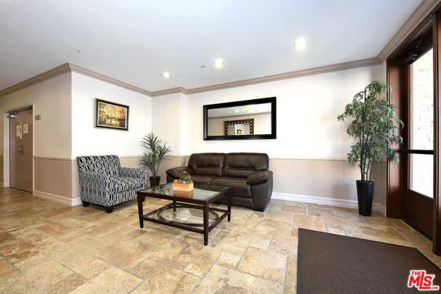 $645,000 | 7100 Alvern Street, Unit 301, Los Angeles, CA 90045