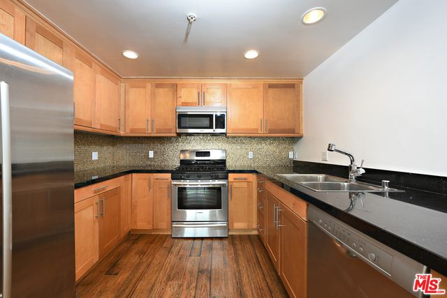 $645,000 | 7100 Alvern Street, Unit 301, Los Angeles, CA 90045