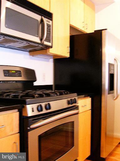 1001 L Street Northwest, Unit 804 Washington, DC 20001 - Photo 3 of 20 Kitchen
