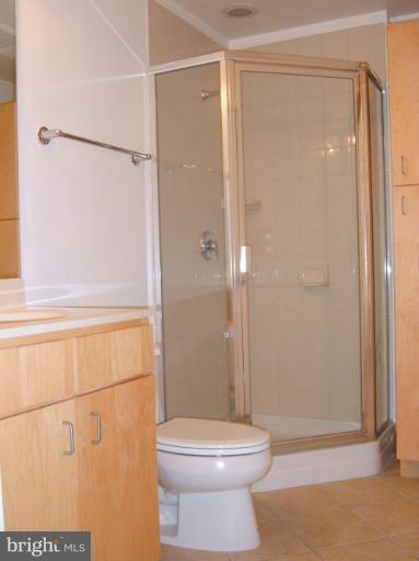 1001 L Street Northwest, Unit 804 Washington, DC 20001 - Photo 4 of 20 Bath