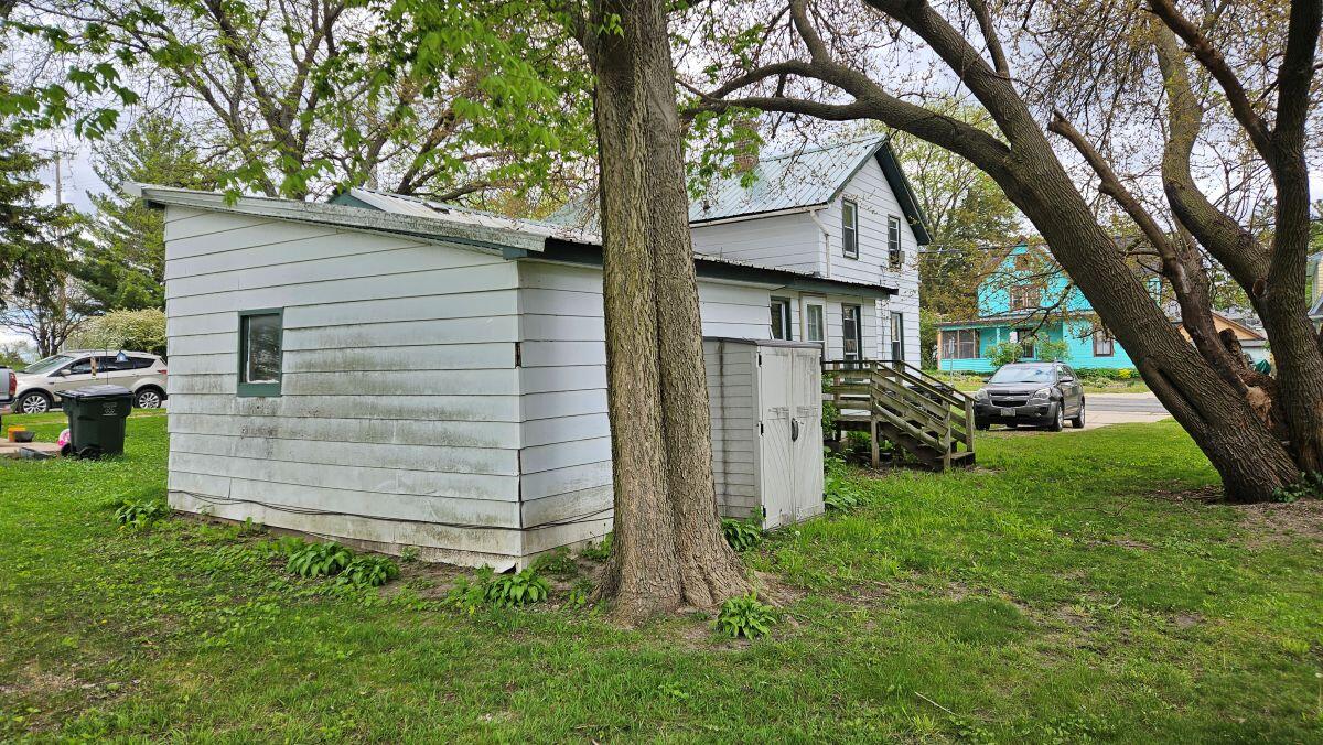 215 South 4th Street East Fort Atkinson, WI 53538 - Photo 3 of 11 20260513_161107