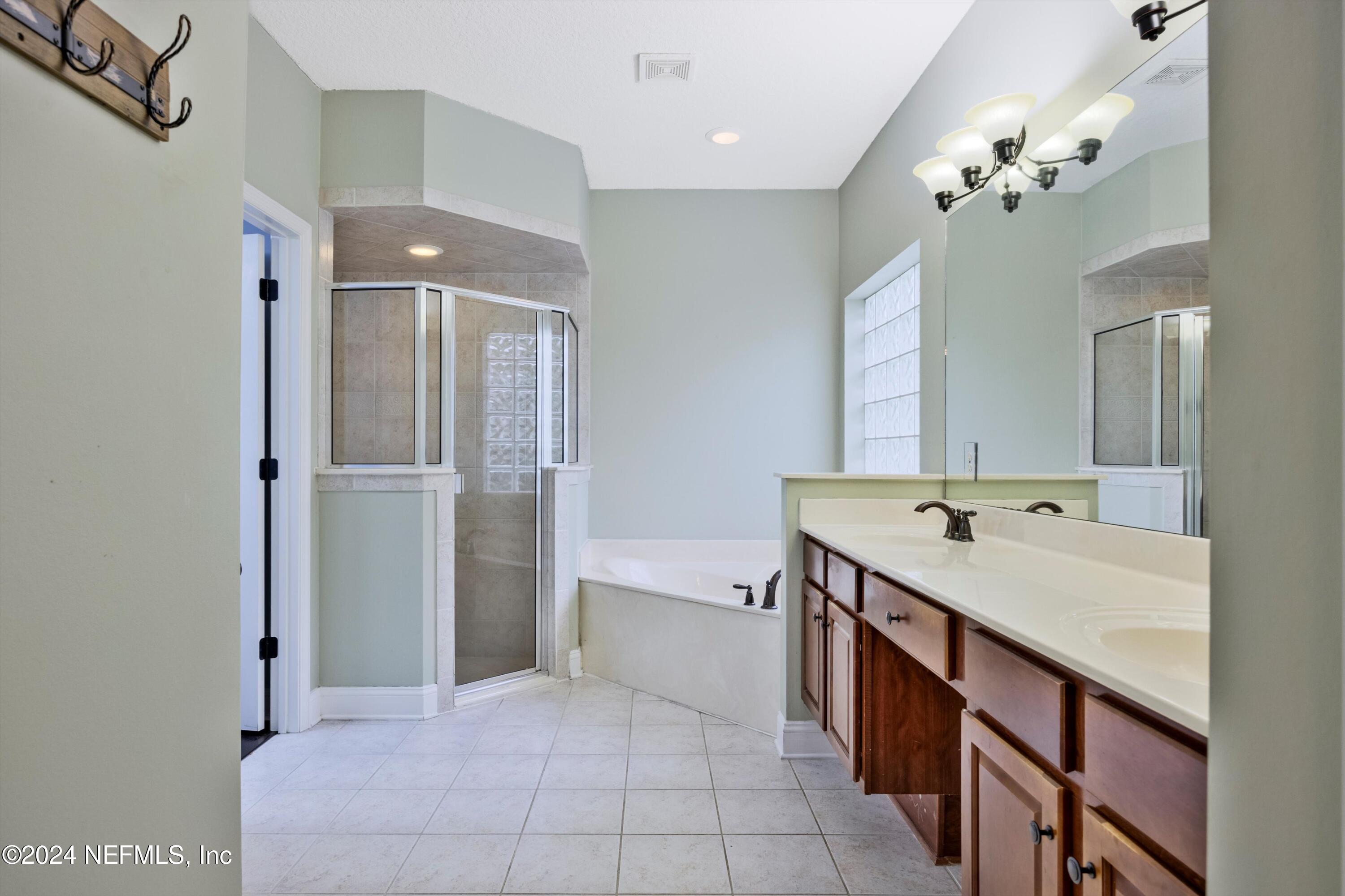 1843 South Landguard Road St. Augustine, FL 32092 - Photo 20 of 67 Primary Bath