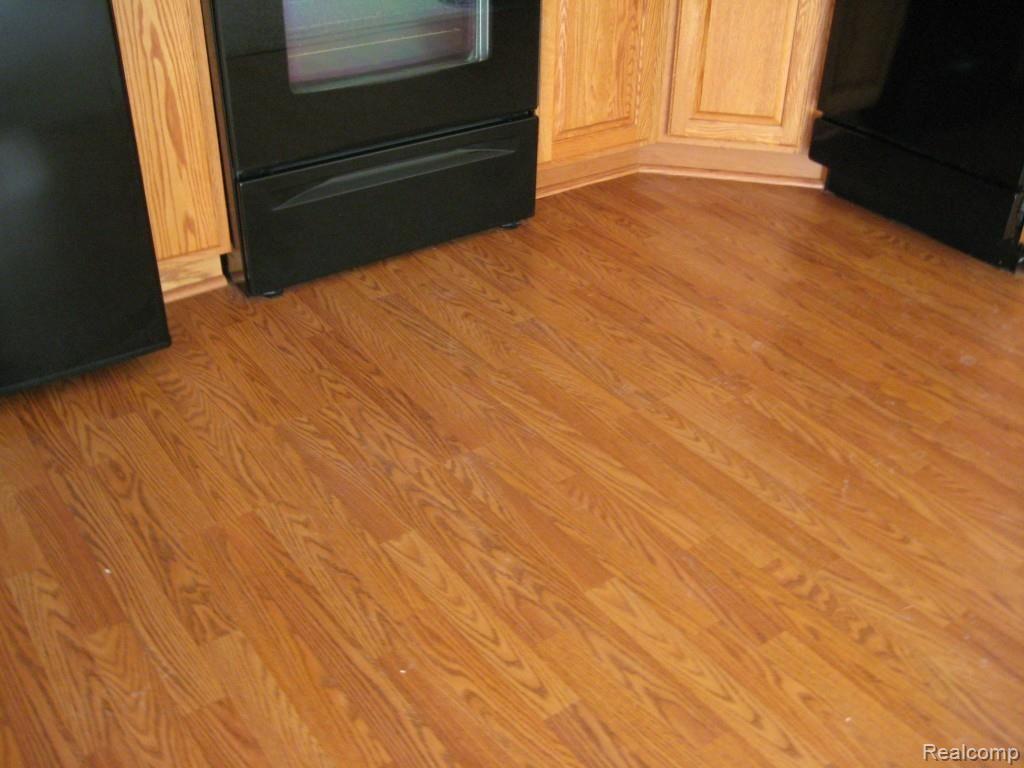 20217 15 Mile Road Clinton Township, MI 48035 - Photo 3 of 17 IMG_3176.jpg