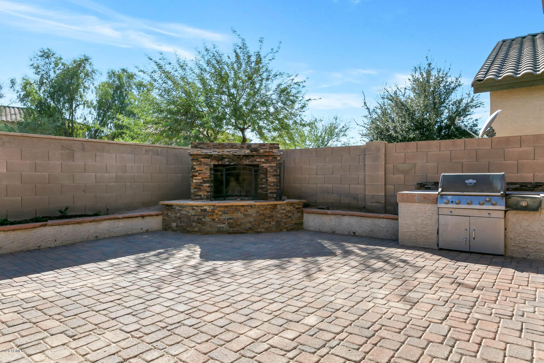 3005 West Sentinel Rock Road Phoenix, AZ 85086 - Photo 2 of 85 3005 W Sentinel Rock Rd - Exterior-7