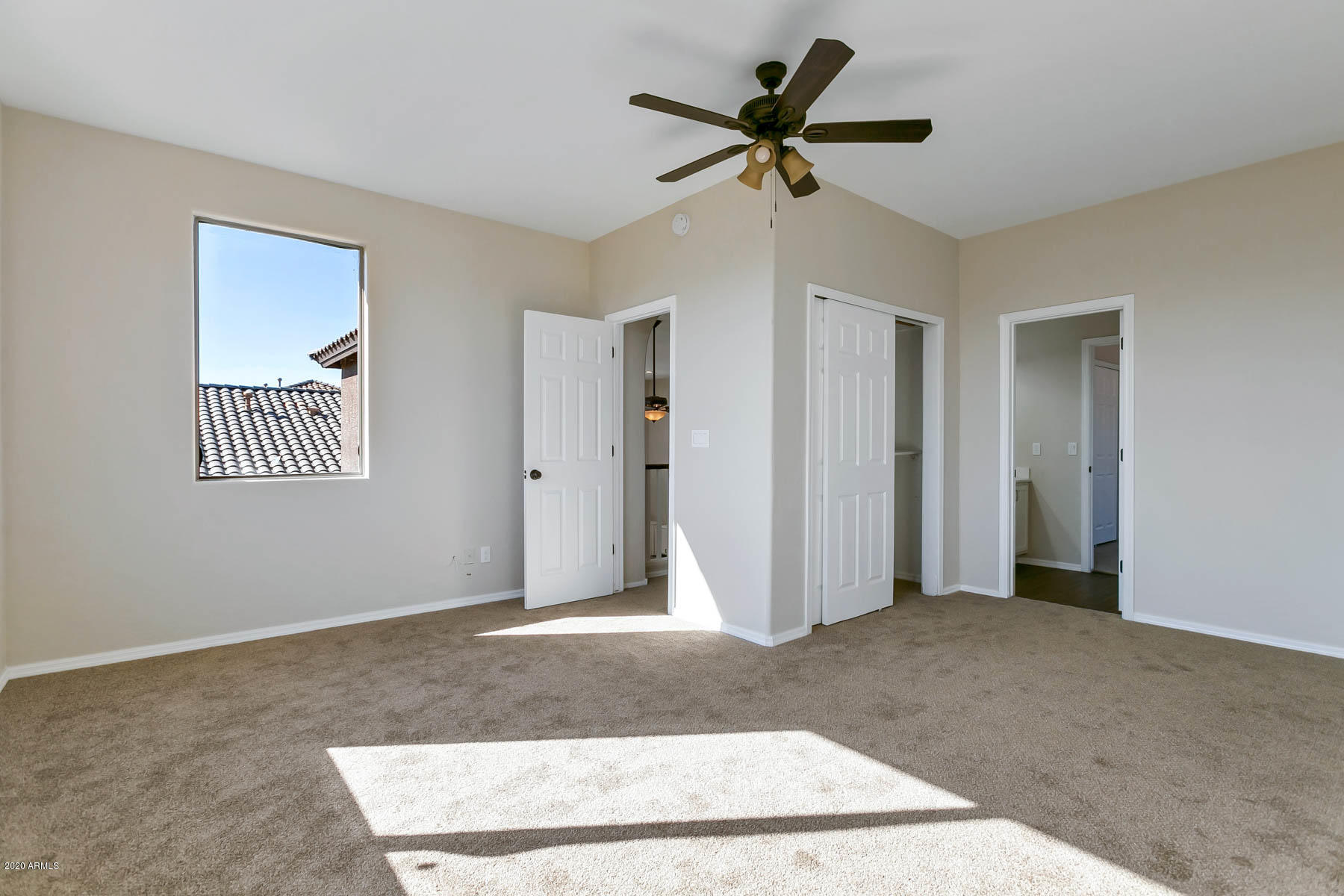 3005 West Sentinel Rock Road Phoenix, AZ 85086 - Photo 69 of 85 3005 W Sentinel Rock Rd - Interior-62