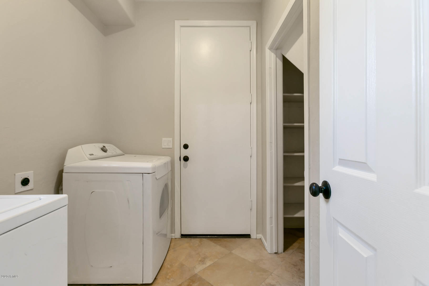 3005 West Sentinel Rock Road Phoenix, AZ 85086 - Photo 74 of 85 3005 W Sentinel Rock Rd - Interior-11