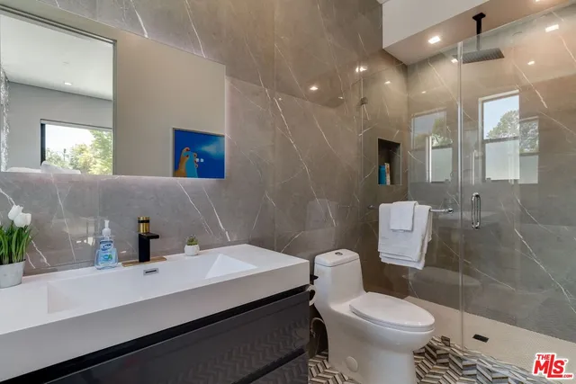 $13,799 | 18015 Martha Street, Encino, CA 91316