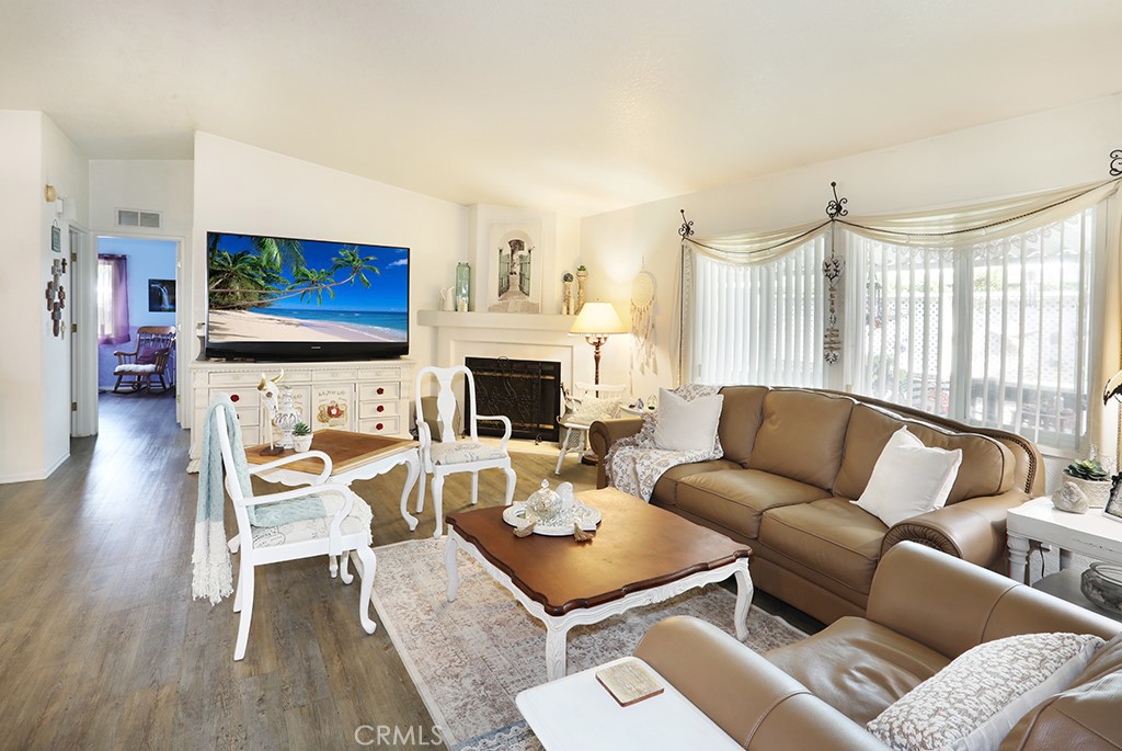 28 Rancho Road Tustin, CA 92780 - Photo 12 of 36