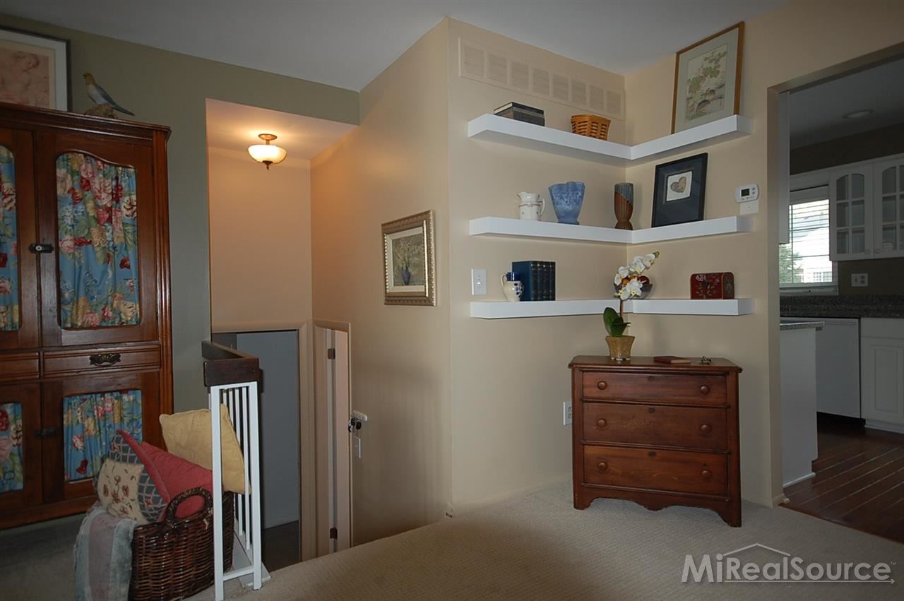 1470 Saddle Lane Rochester Hills, MI 48306 - Photo 5 of 13