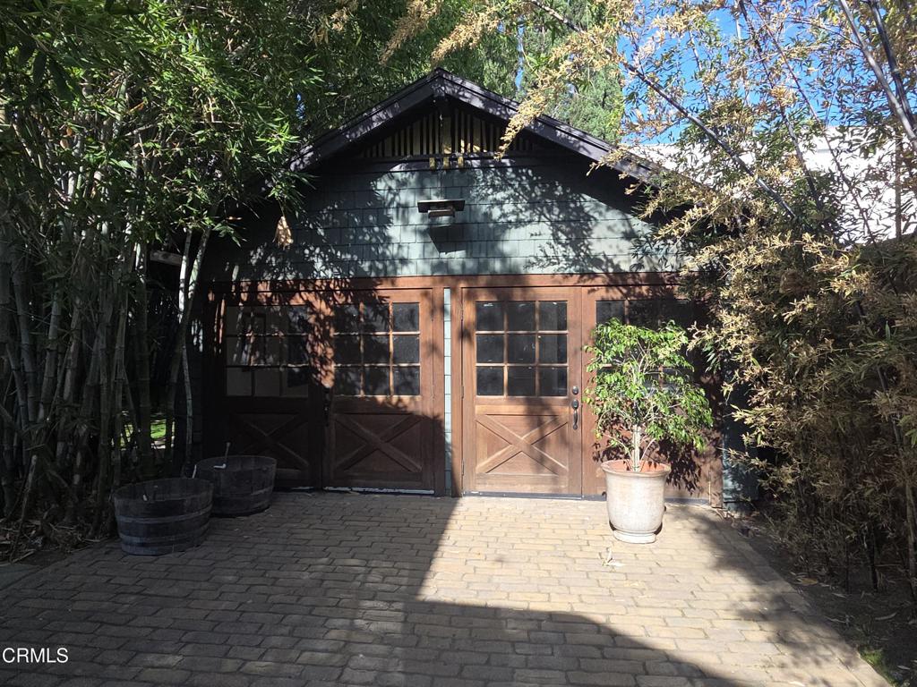 126 North Meridith Avenue Pasadena, CA 91106 - Photo 20 of 31 19 back h