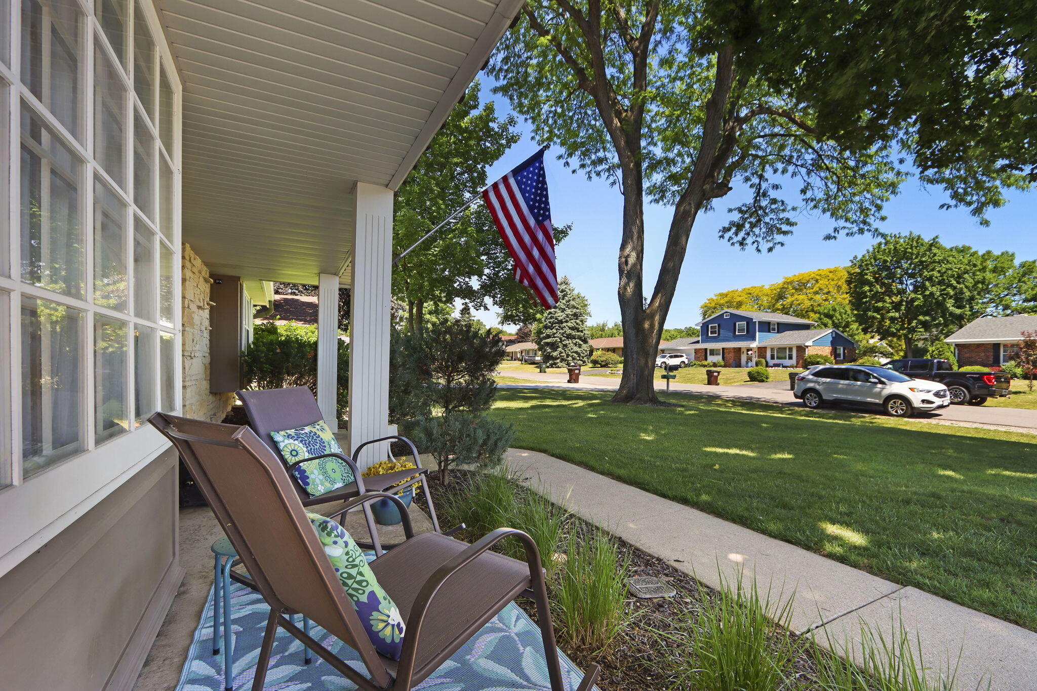 3625 South Brentwood Road New Berlin, WI 53151 - Photo 21 of 32 Front Porch