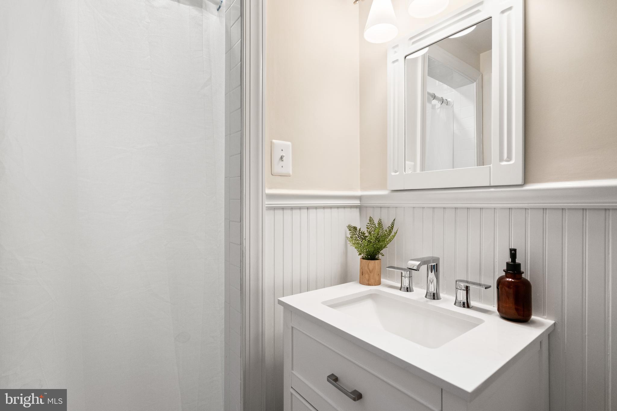 8013 Aberdeen Road Bethesda, MD 20814 - Photo 16 of 43 En suite bathroom main level
