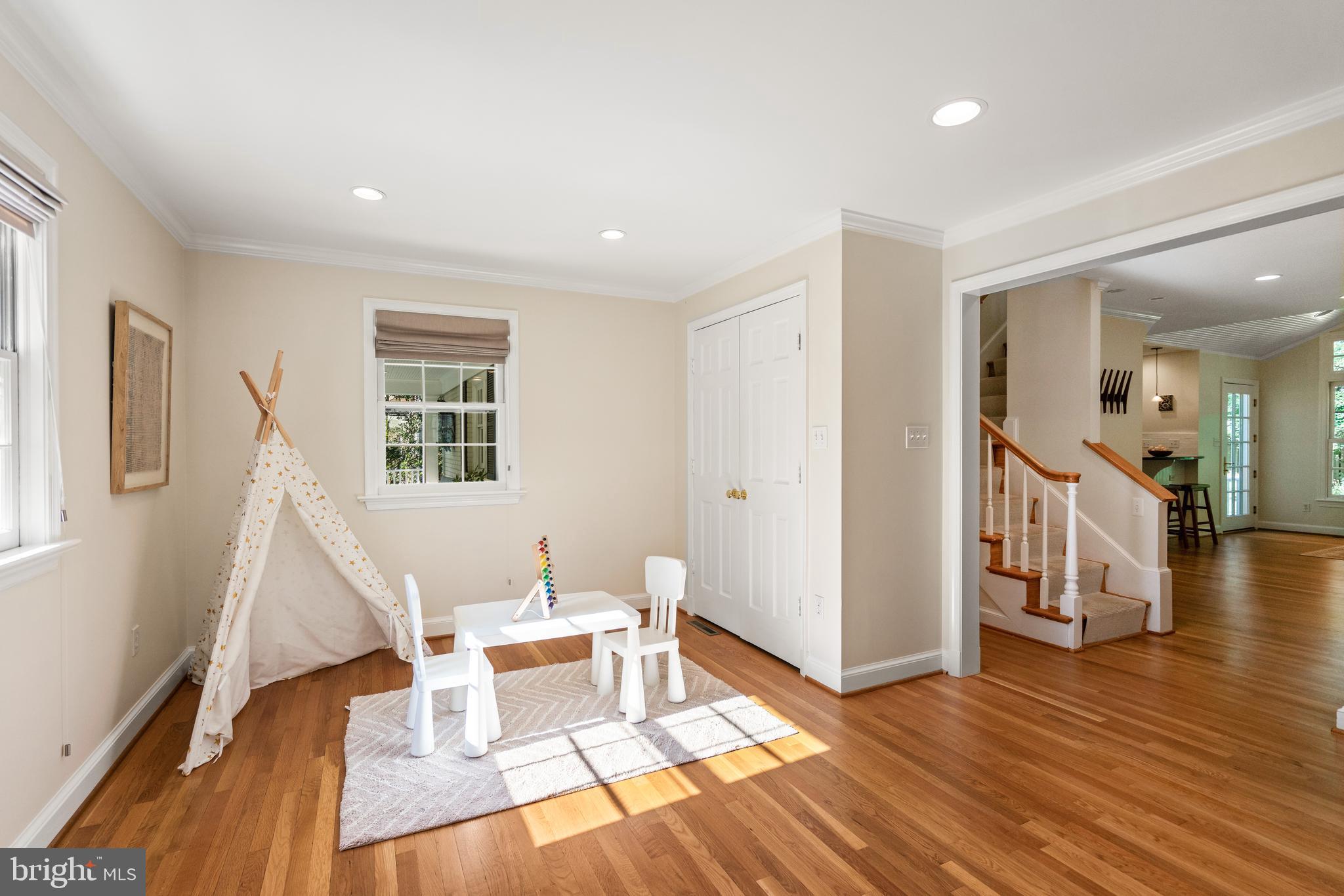 8013 Aberdeen Road Bethesda, MD 20814 - Photo 19 of 43 Enough room for play or homework area