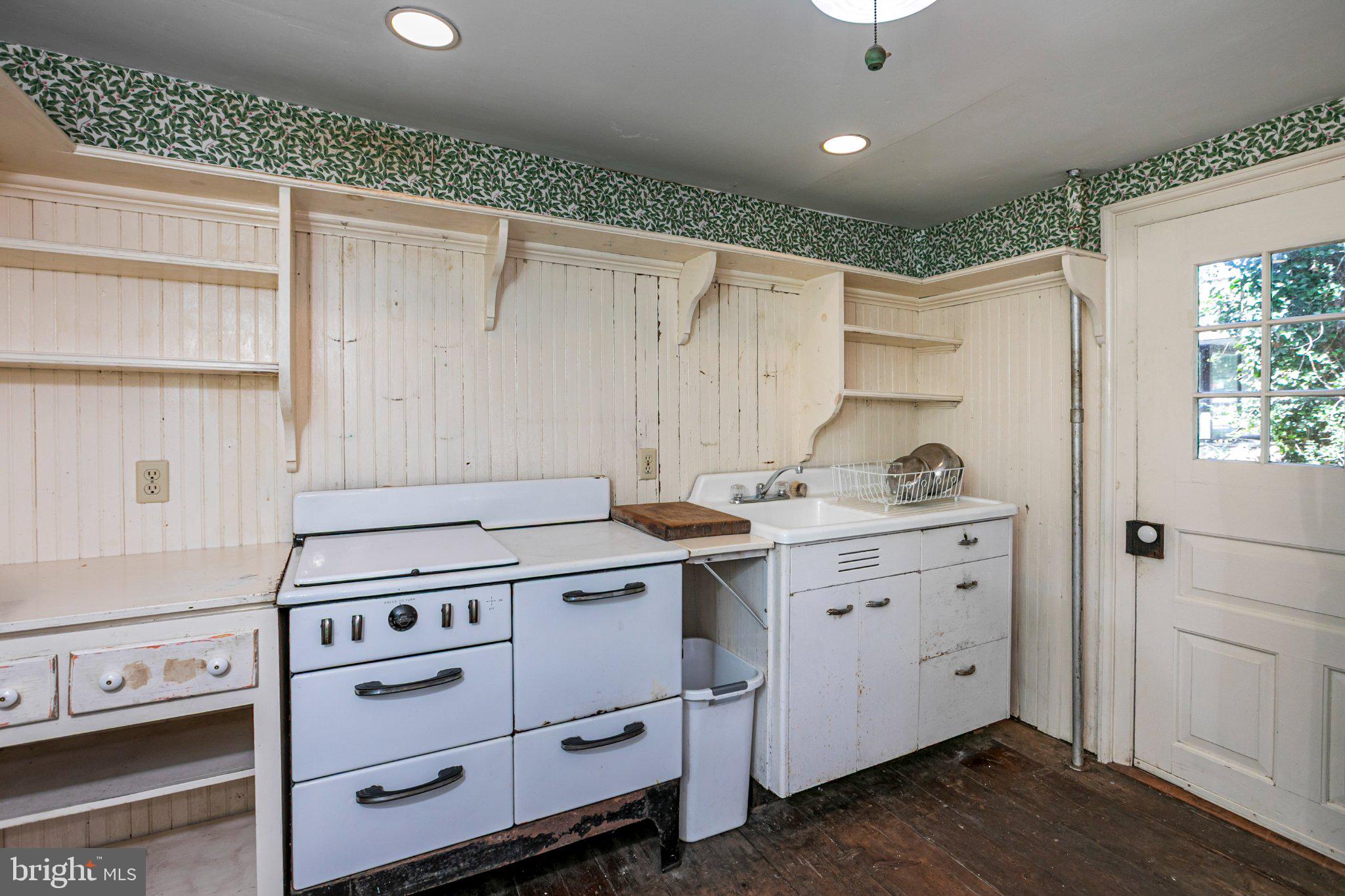 2071 Pennington Road Ewing, NJ 08618 - Photo 14 of 45 Gallery Image 14